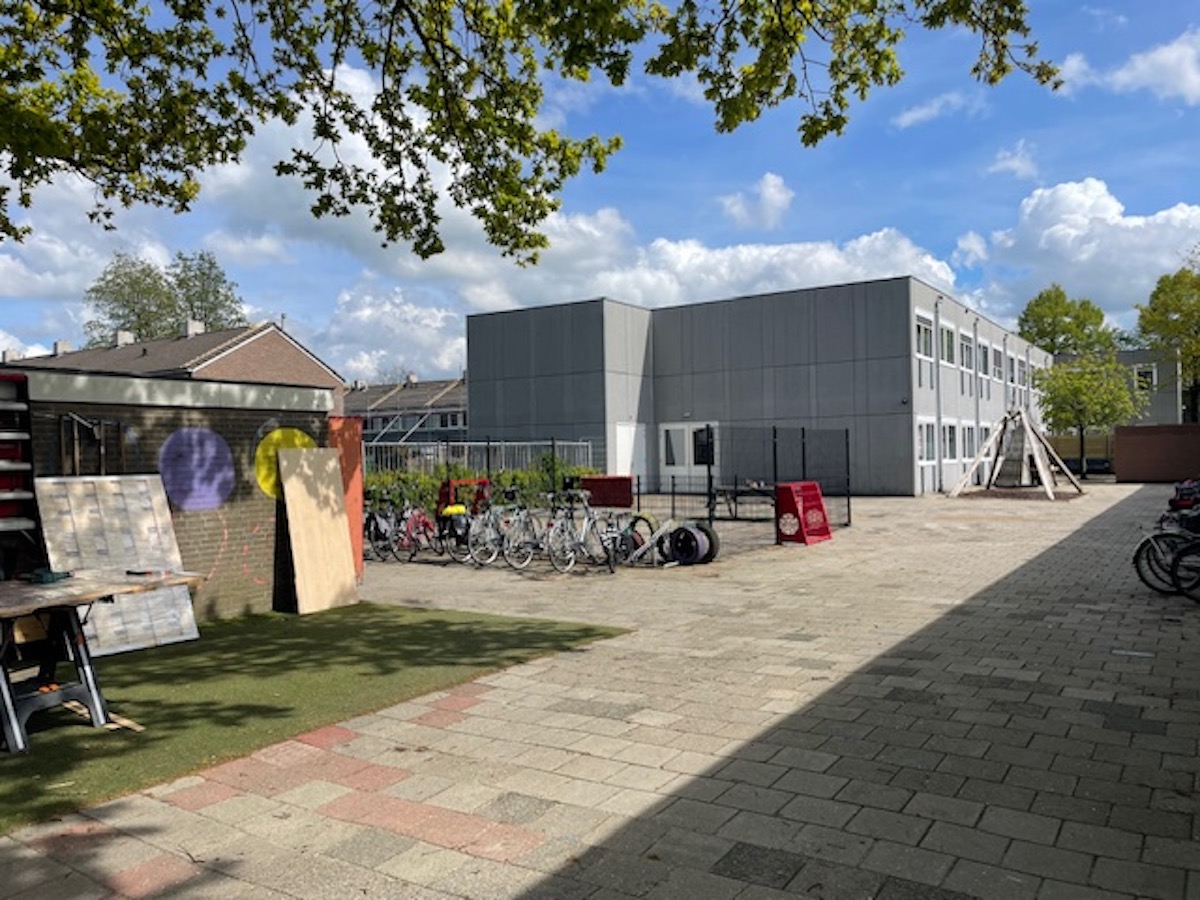 Stenia: Samen Bouwen aan een Nieuw Begin voor Oekraïense Vluchtelingen